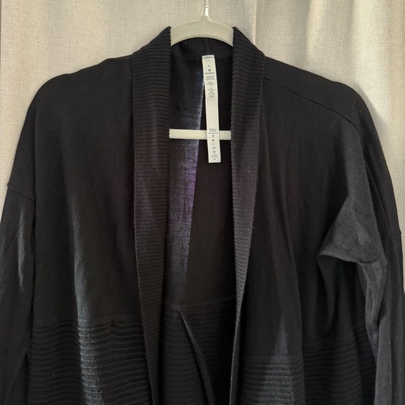 Lululemon Merino Wool Long Cardigan — Size 6 - Picture 4 of 8